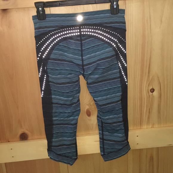 Lulu Lemon Leggings - Picture 4 of 7